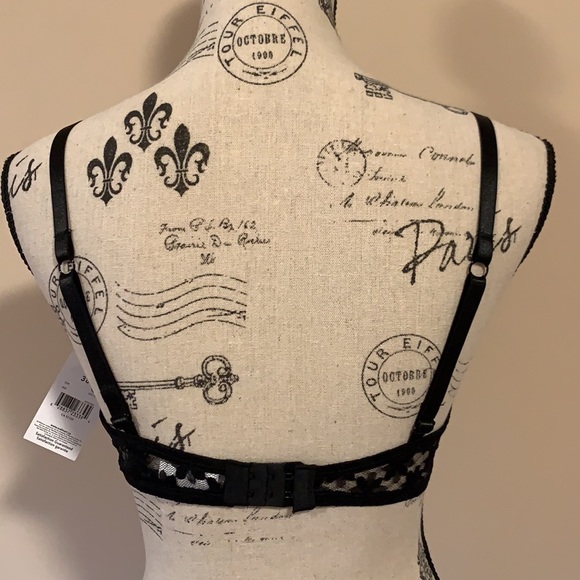 Black push up bra with lace siding - Picture 3 of 4